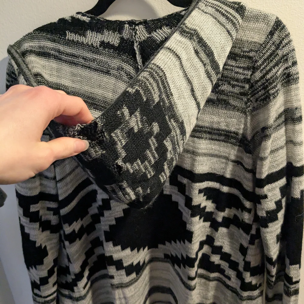 Live and Let Live Black and Gray Geometric Cardigan - Picture 3 of 3